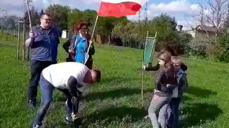 Polska 15 lat w UE. Sadzenie pamiątkowego dębu