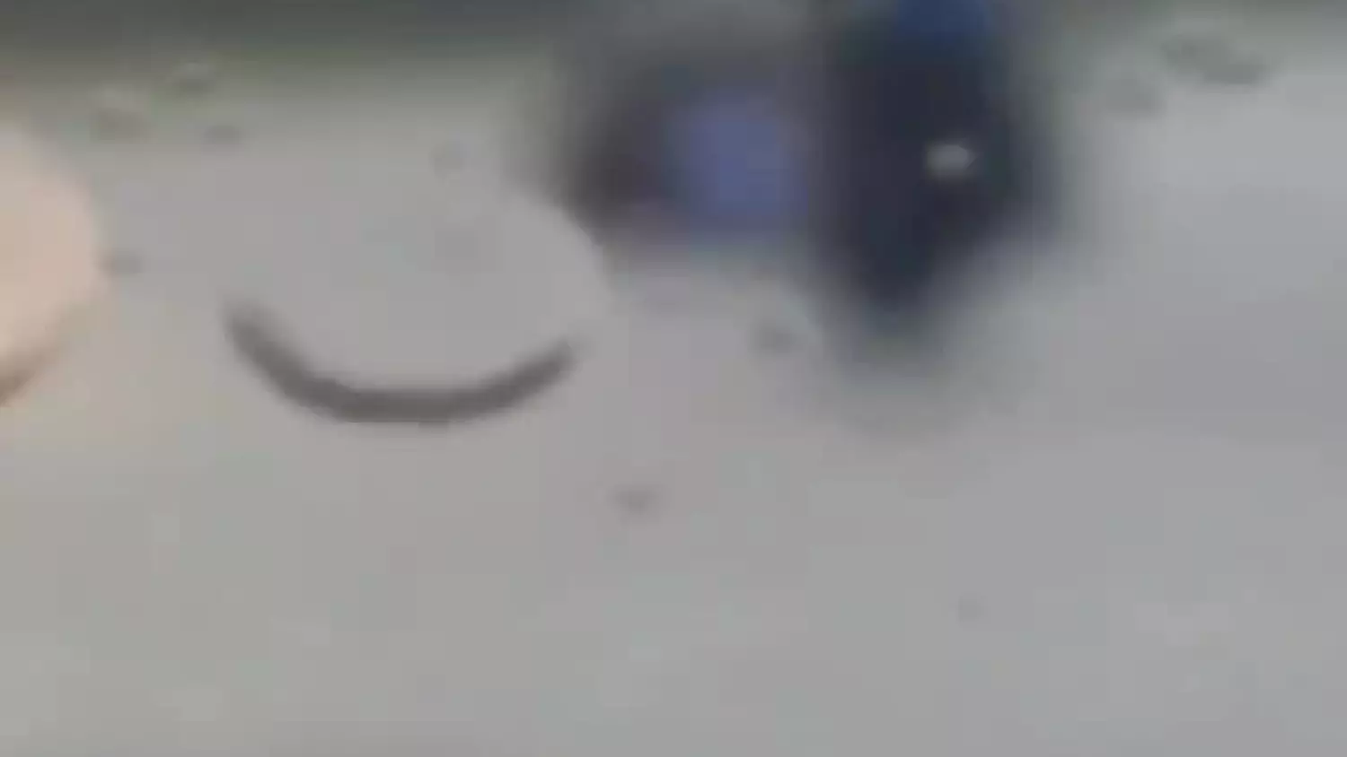 Zamość: Policjant uratował z zalanego auta przerażoną kobietę