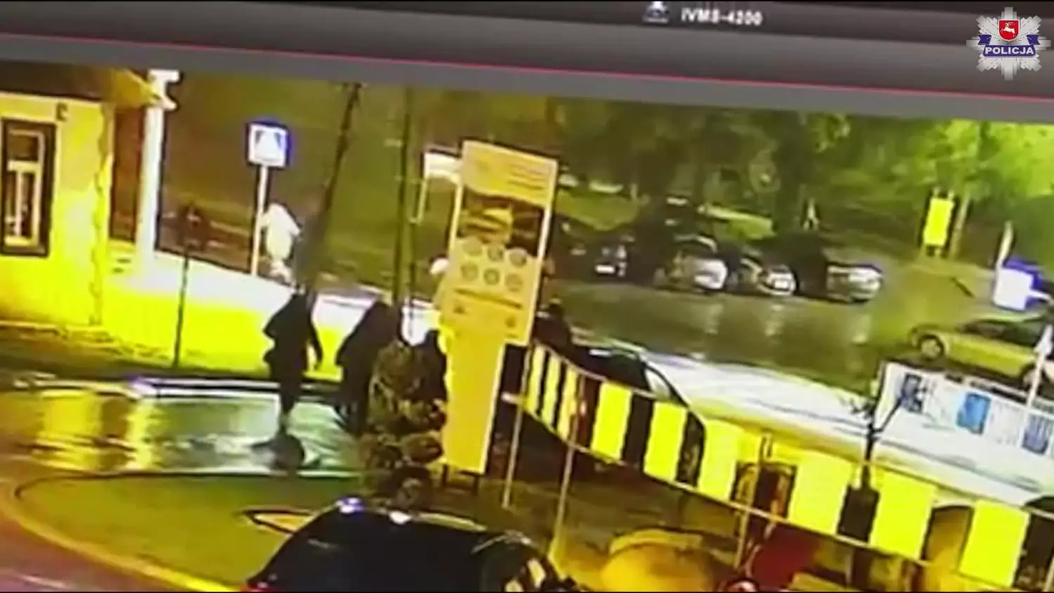 Krynice: Kierowca busa potrącił kobietę na przejściu dla pieszych [NAGRANIE]